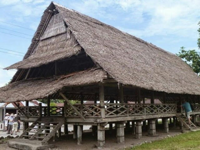 traditional houses in indonesia