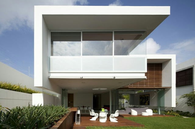 Minimalist 2 Floor Floating House Design