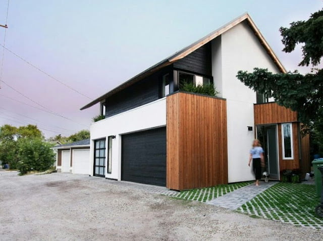 Minimalist 2-Story Gable House
