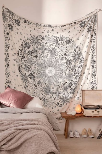 low budget bedroom decoration