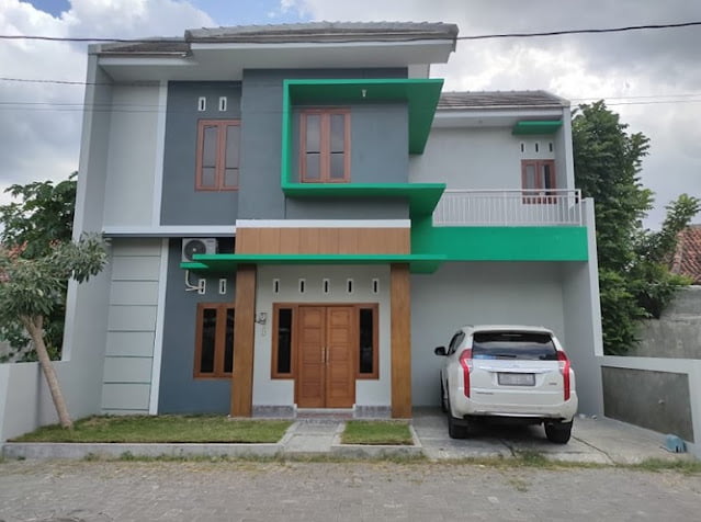 2 Floor House Design in Village Simple