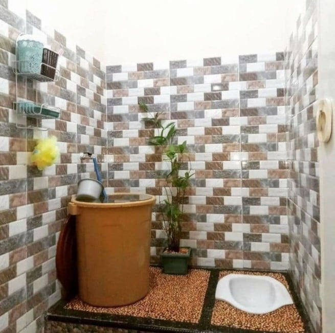 simple comfort room design for small spaces