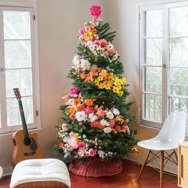 christmas tree decoration with flowers christmas tree decoration with flowers