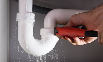 How to replace water pipes in home