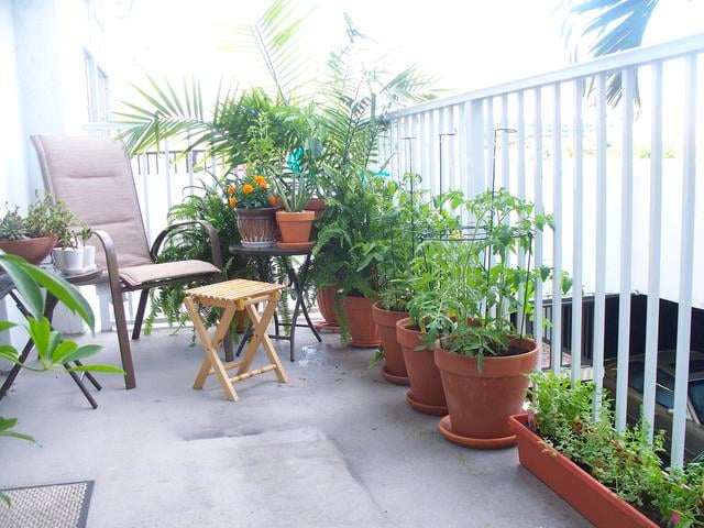 simple second floor balcony design simple second floor balcony design