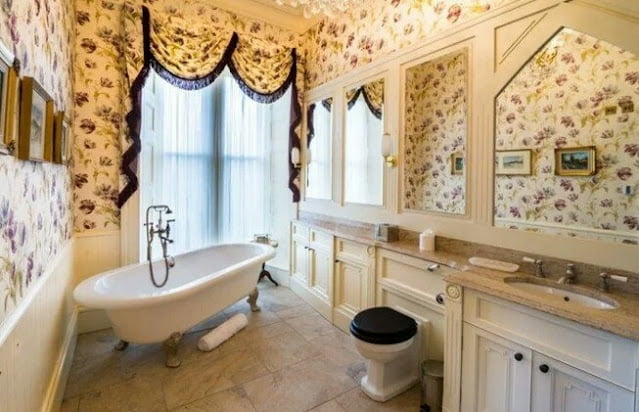 Provence style curtains for the bathroom Provence style curtains for the bathroom