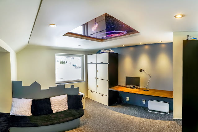 unique modern small bedroom ceiling design