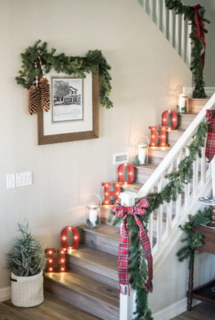 christmas decor for stair railings