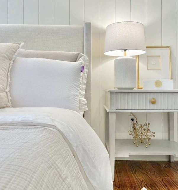 simple white bedroom design ideas