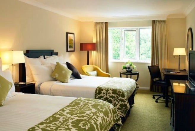 hotel room decoration ideas