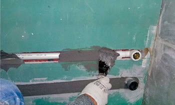 How to find leaking pipe in wall