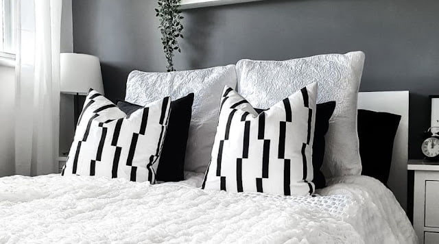 black and white bedroom ideas