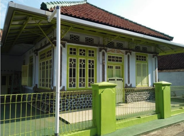 single floor house front design village