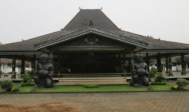 traditional houses in indonesia