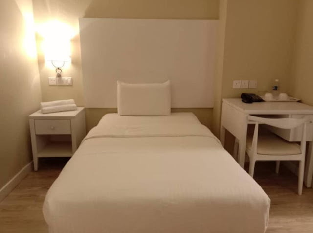 3×3 hotel room design without windows