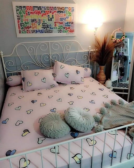 design bilik tidur remaja perempuan simple
