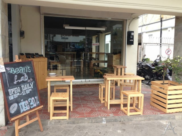 small coffee shop designs