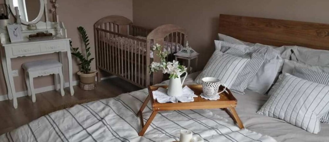 retro vintage aesthetic bedroom decor