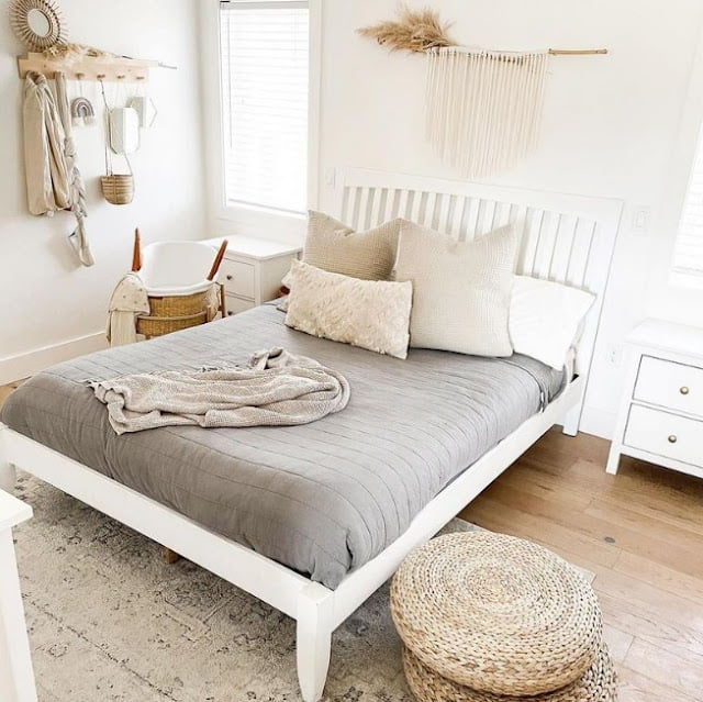 simple white bedroom design ideas