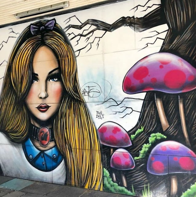 Easy Outdoor Wall Mural Ideas