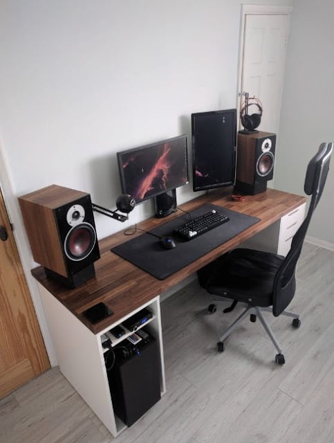 beautiful minimalist gaming computer desk ideas