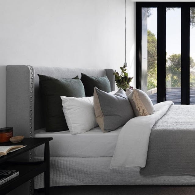 cozy bedroom ideas for small spaces