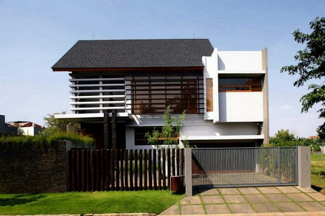 Minimalist 2-storey Tropical House