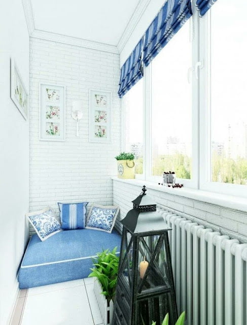 Provence-style curtains for a balcony or loggia Provence-style curtains for a balcony or loggia
