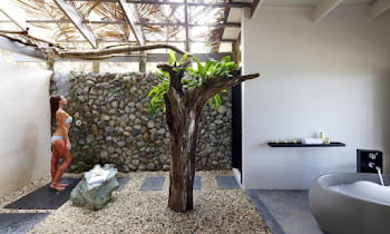 5 Simple Outdoor Bathroom Design Ideas