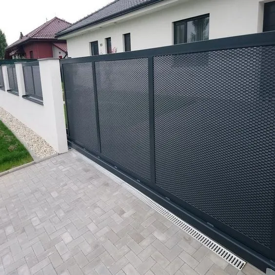 Minimalist walled house fence with net