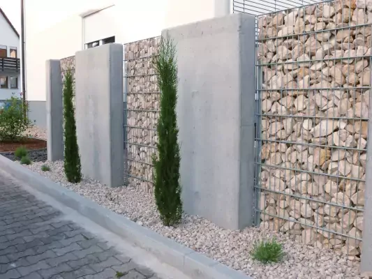 Wall house design with stones